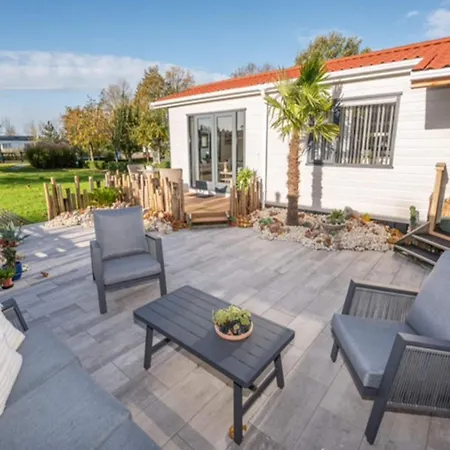 Holiday home In Near North Sea Beach, Cleaning Included