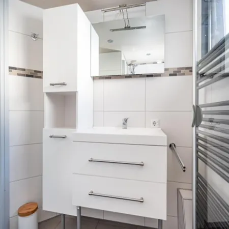 In Near North Sea Beach, Cleaning Included Holiday home